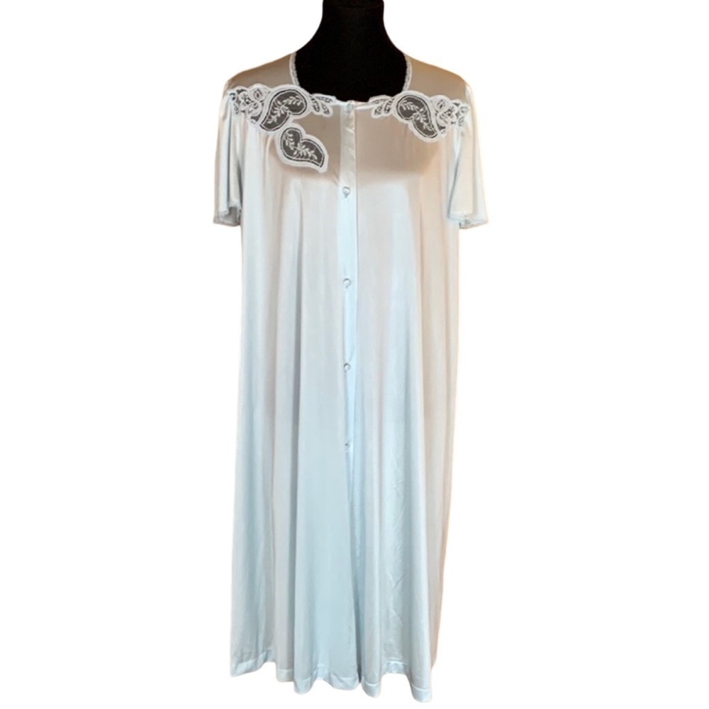 Vintage Vanity Fair powder blue nylon robe Size Large